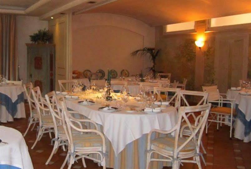 Albergo Al Moretto Castelfranco Veneto Exterior foto